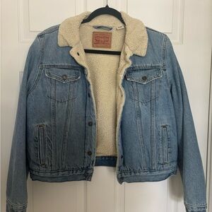 Levi's Light Blue Denim Jacket with Cream Sherpa